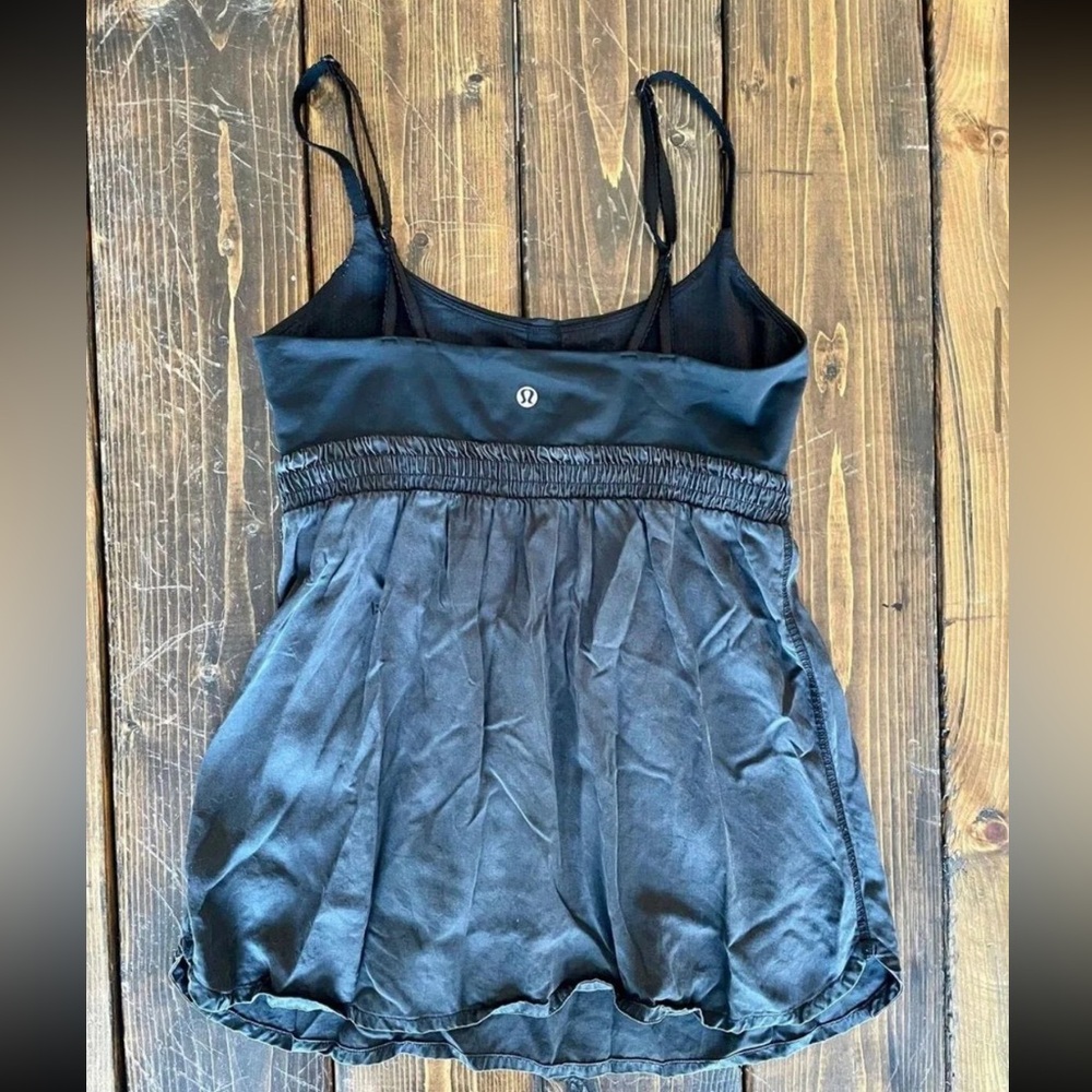 Lululemon black Bliss tank top size 6